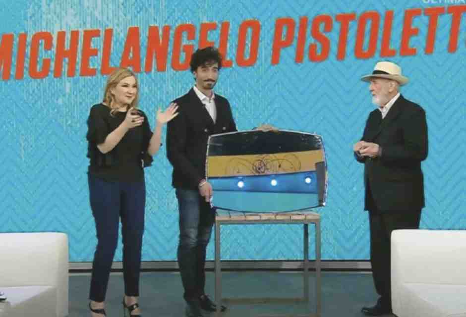 La Bortone che si porta a casa il Pistoletto ha mostrato che il re è nudo