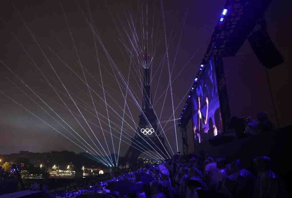 Il nichilismo allegro e un po’ burino che ha aperto Paris 2024