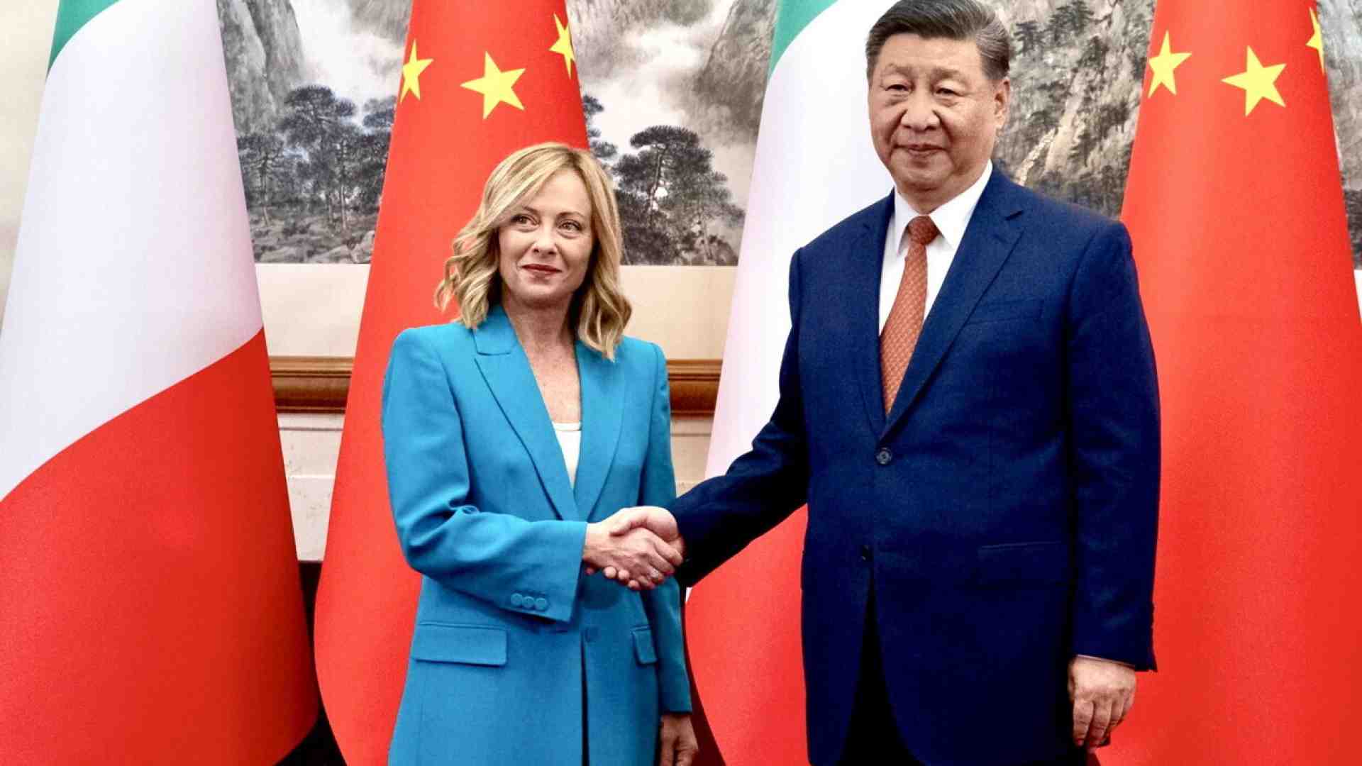 Meloni in Cina incontra Xi Jinping: colloquio di un'ora e mezza per rinsaldare la cooperazione