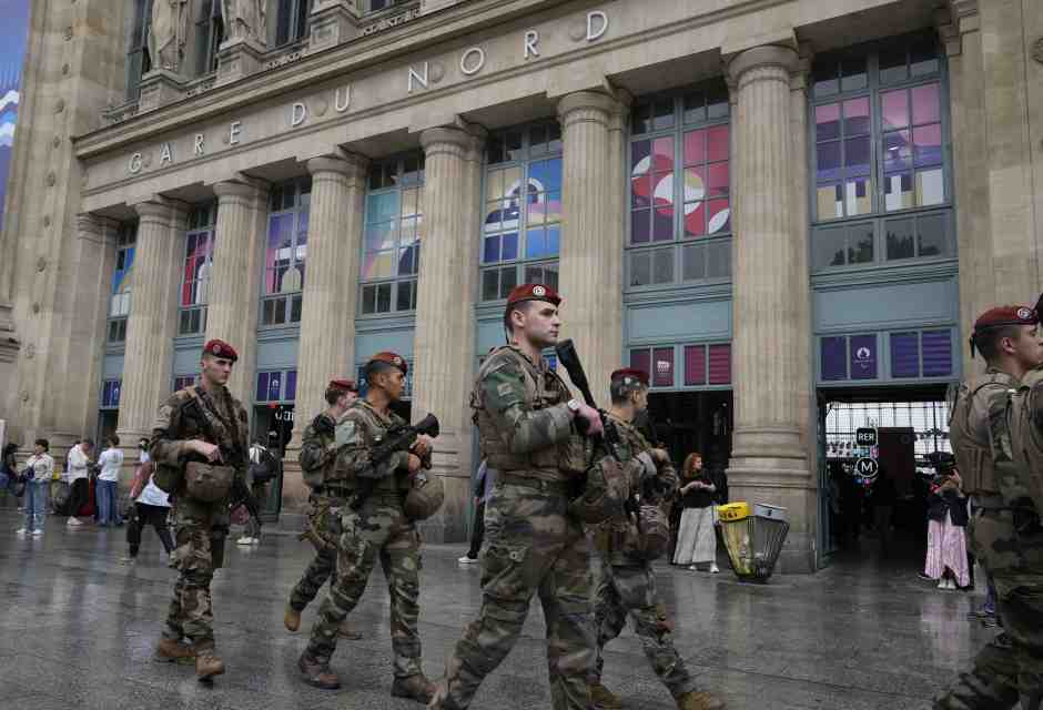 Ci sarebbe la sinistra estrema dietro ai sabotaggi a Parigi 2024