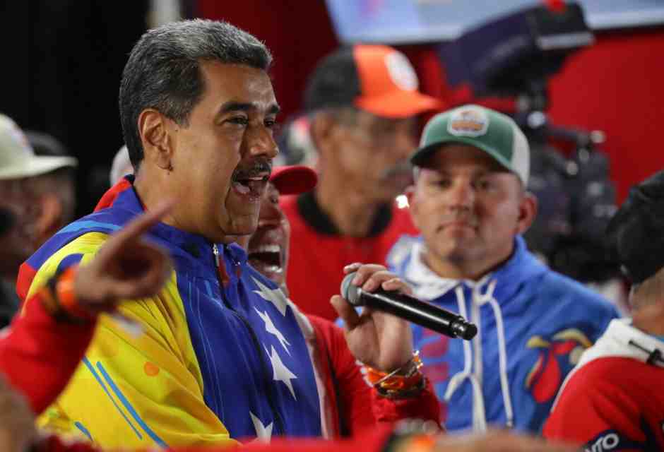In Venezuela Maduro dice di aver vinto. Ma l'opposizione grida ai brogli
