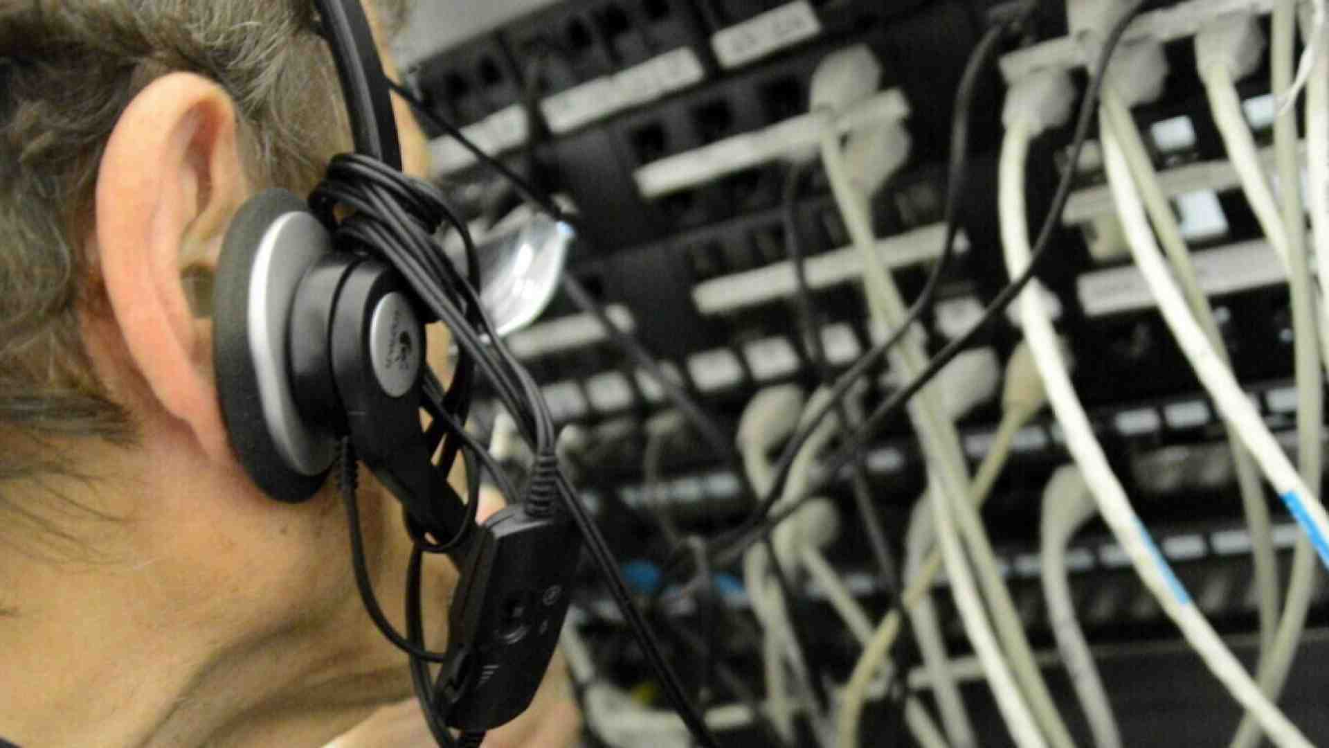 Il dolore nella rete dei colloqui carcerari ci ricorda il meccanismo osceno delle intercettazioni