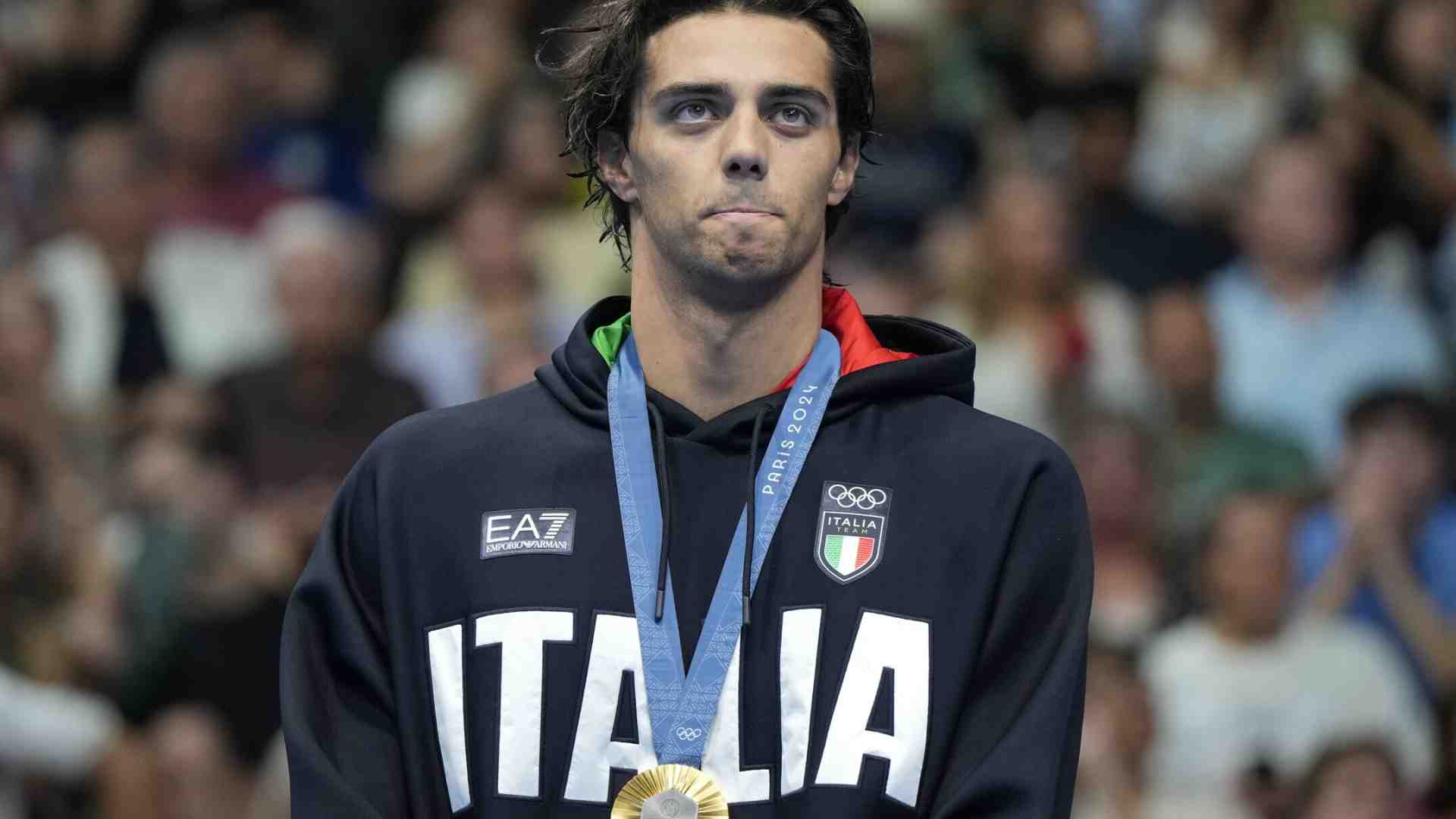 Thomas Ceccon, il superuomo del nuoto italiano che si commuove dopo l'oro olimpico