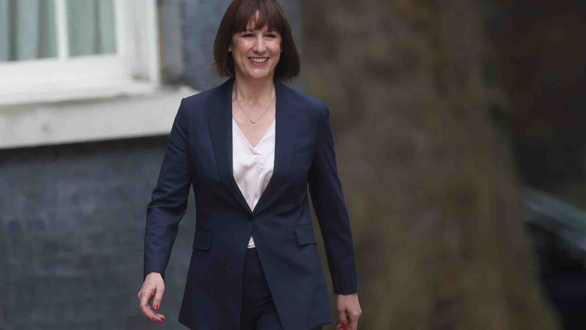 In Gran Bretagna Rachel Reeves alle prese con i conti sbagliati dei Tory