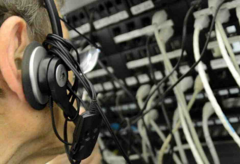 Il dolore nella rete dei colloqui carcerari ci ricorda il meccanismo osceno delle intercettazioni