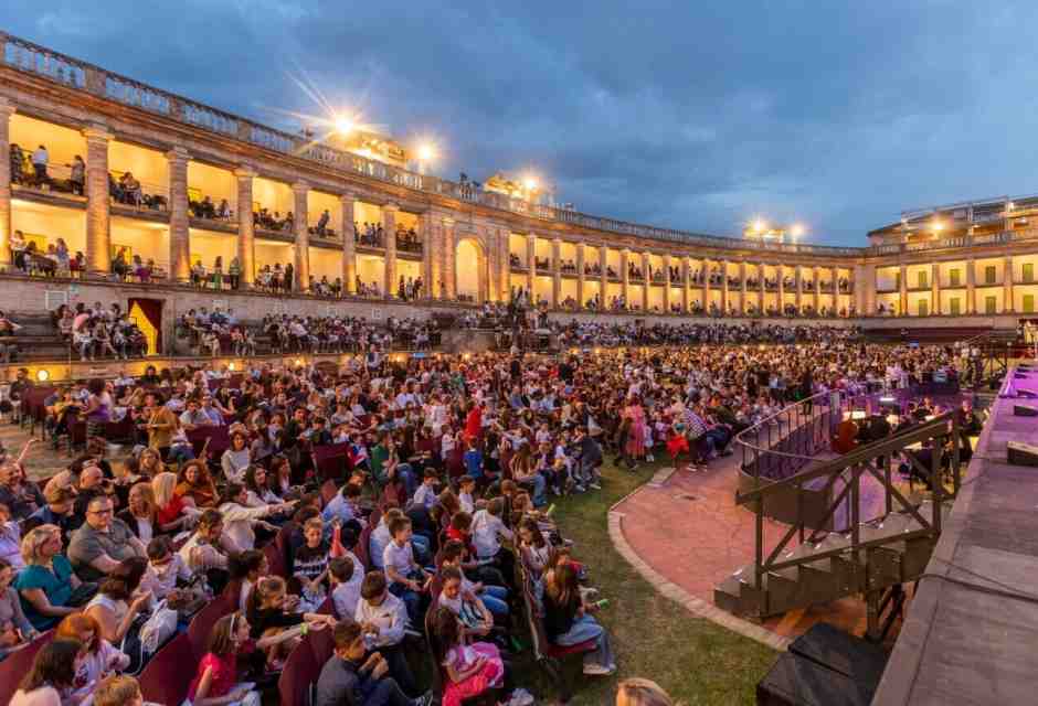 Allo Sferisterio di Macerata un’opera come si deve. Non era scontato. Applausi