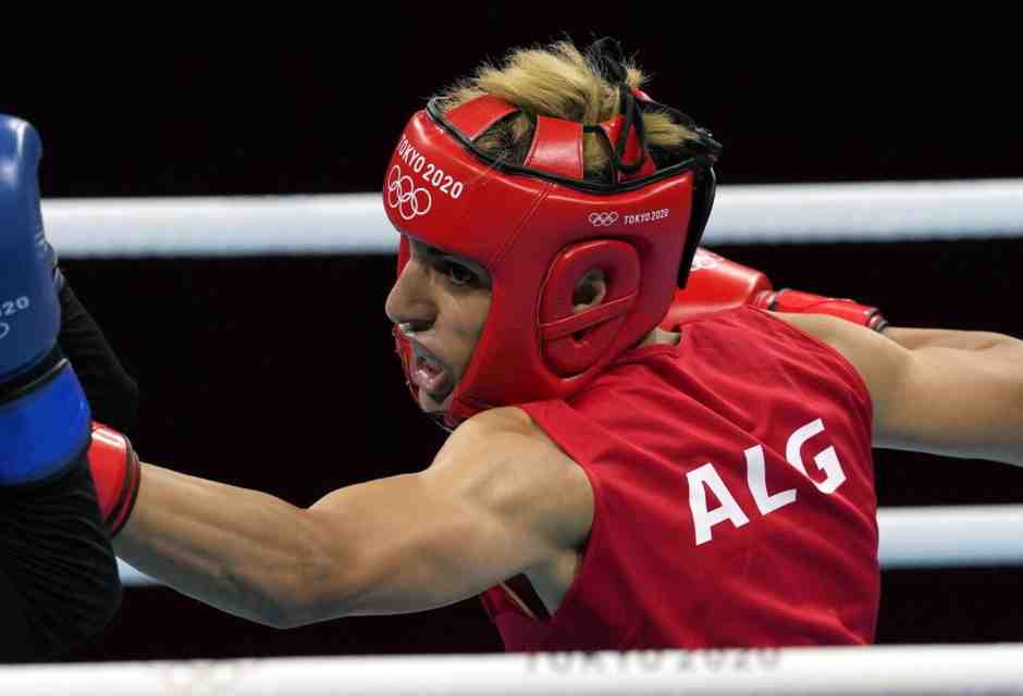 Sulle boxer trans che a Parigi 2024 gareggiano con le donne ascoltate Rowling