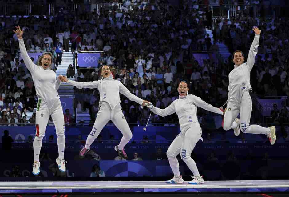 Sì, per le nostre schermitrici ventimila uomini hanno lasciato moglie e figli