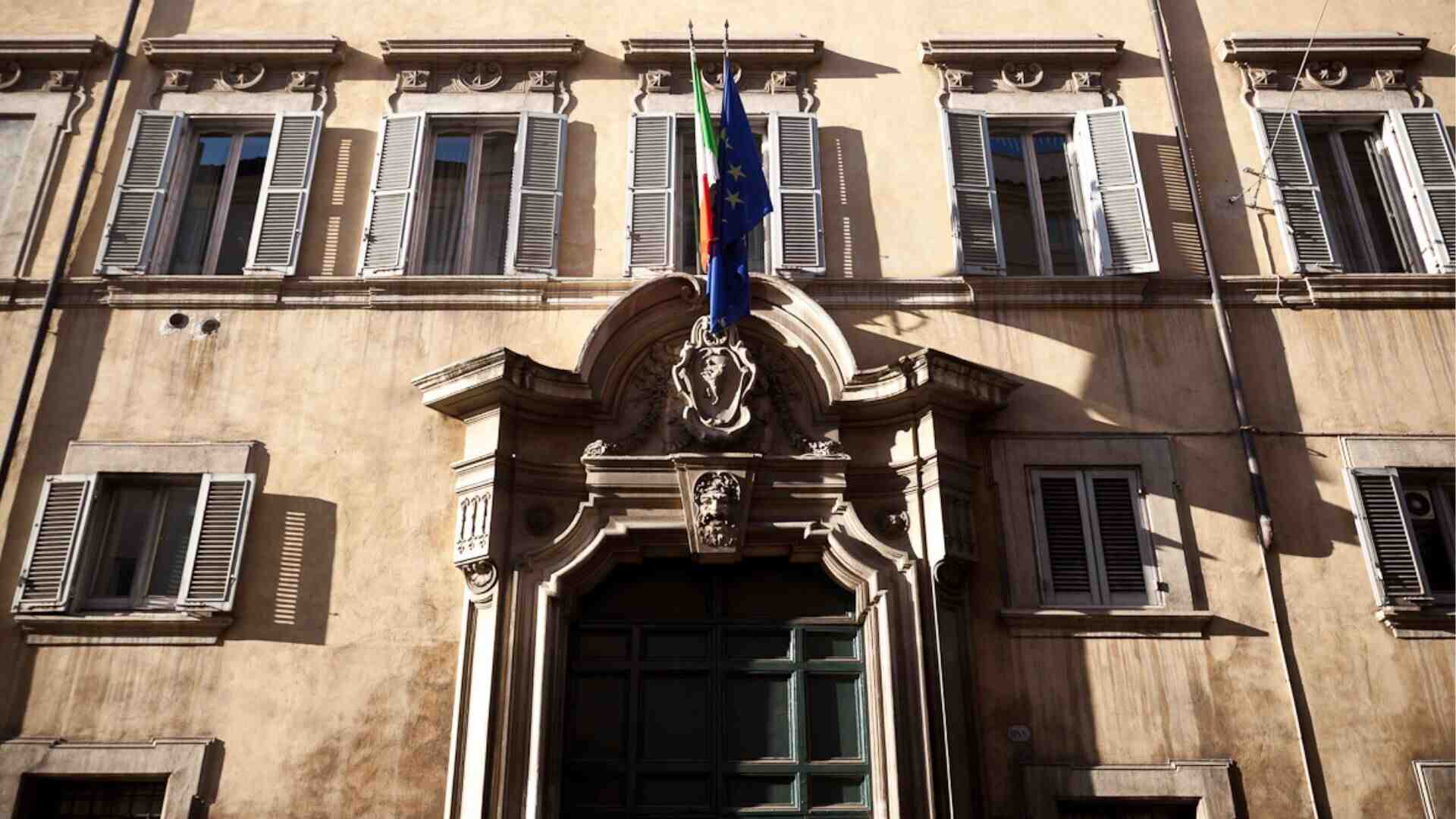 Fwu, nuovo crac assicurativo precipita su 100 mila risparmiatori italiani