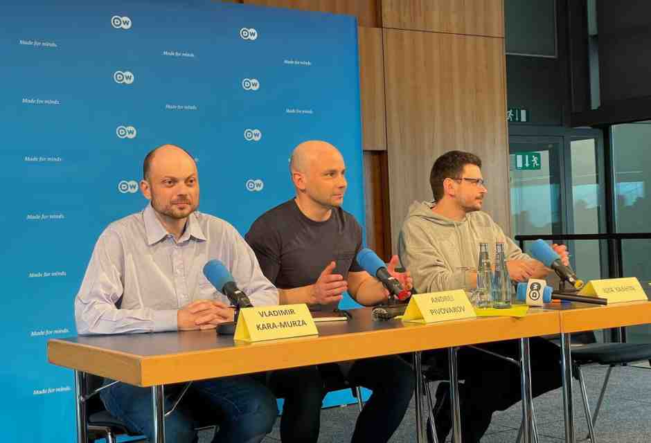 L'esilio scomodo e rischioso degli eroi russi