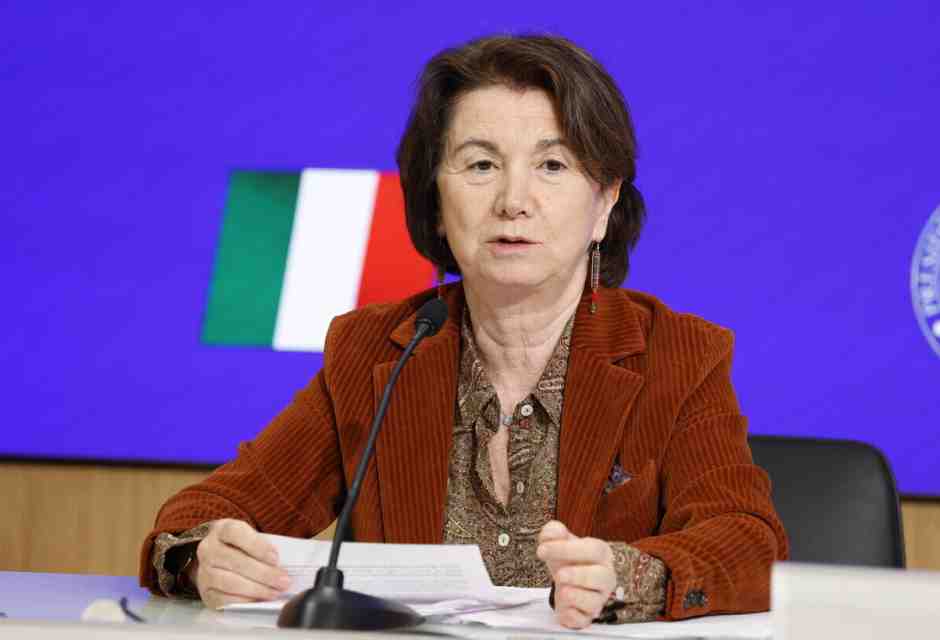 Cosa può fare il governo per la natalità? Parla Roccella