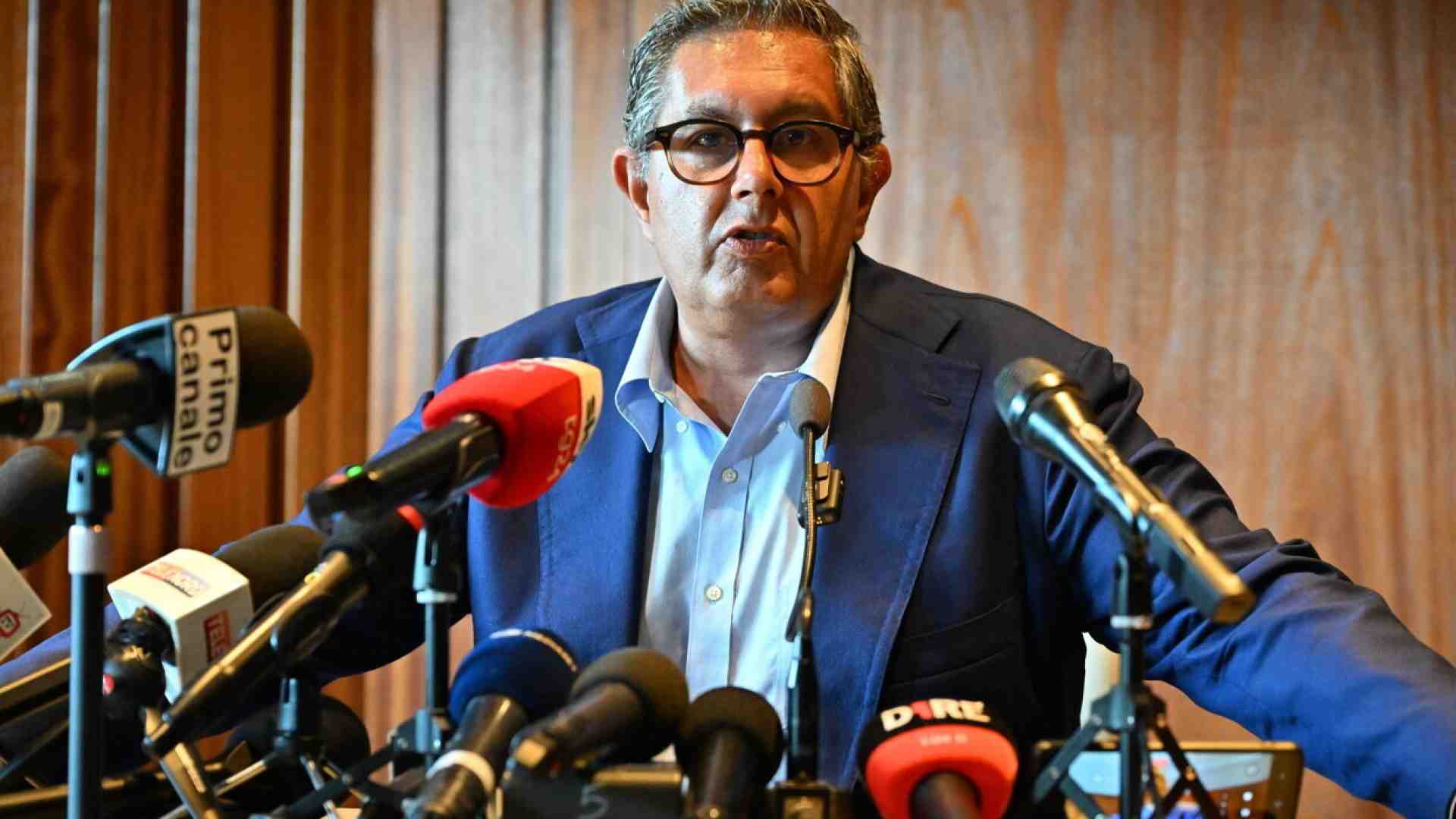 Giovanni Toti è stato rinviato a giudizio. Revocati i domiciliari anche a Spinelli