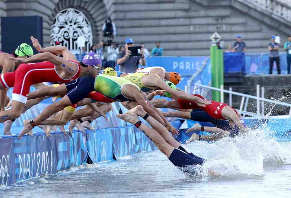 Due triatleti hanno un'infezione gastrointestinale. Avevano gareggiato nella Senna