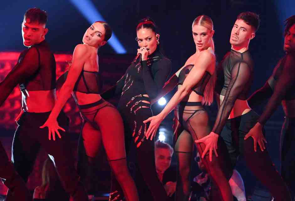 Che fine ha fatto la musica. Il business, le tendenze, i “super fan” che rimangono, la sfida dell’AI