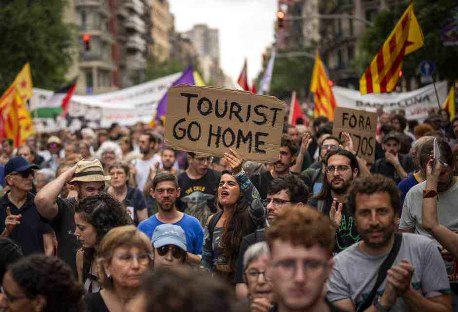 Fenomenologia del turismo (e dell'overtourism): numeri, problemi, prospettive