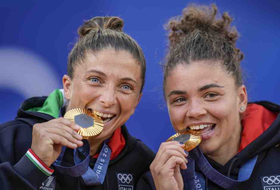 Paolini ed Errani conquistano uno storico oro nel doppio. "Un'emozione unica"