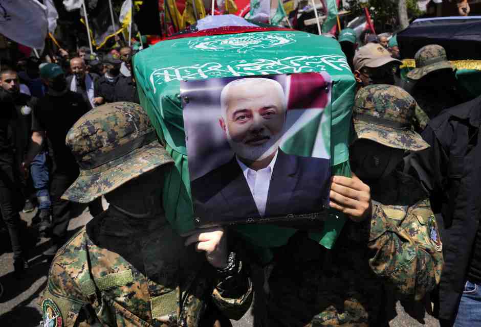 “Terrorista moderato”. Le piroette dei giornali su Haniyeh e un libro del Corsera