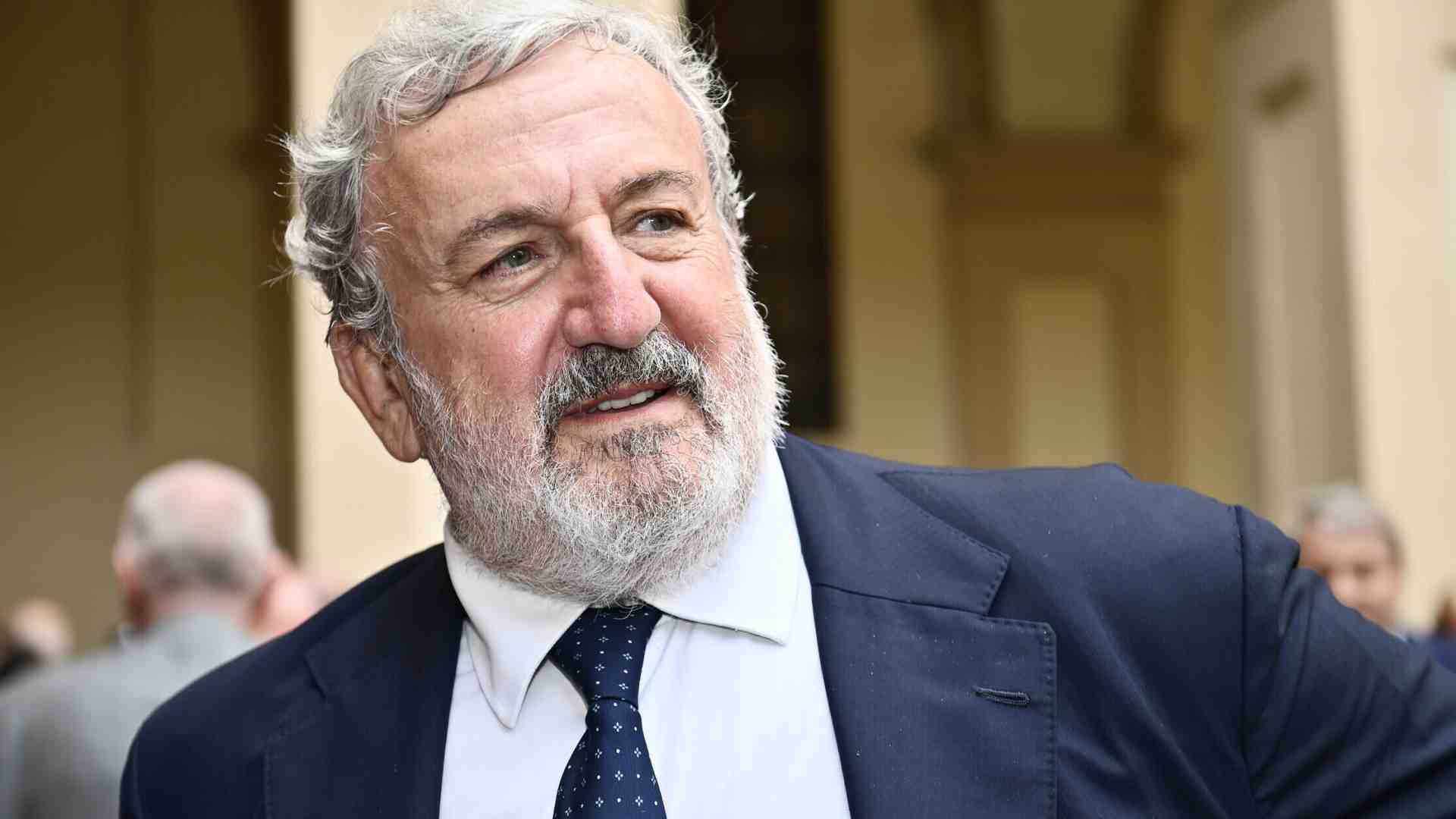 Emiliano impugna la legge Calderoli, dopo aver sognato la Puglia super autonomista