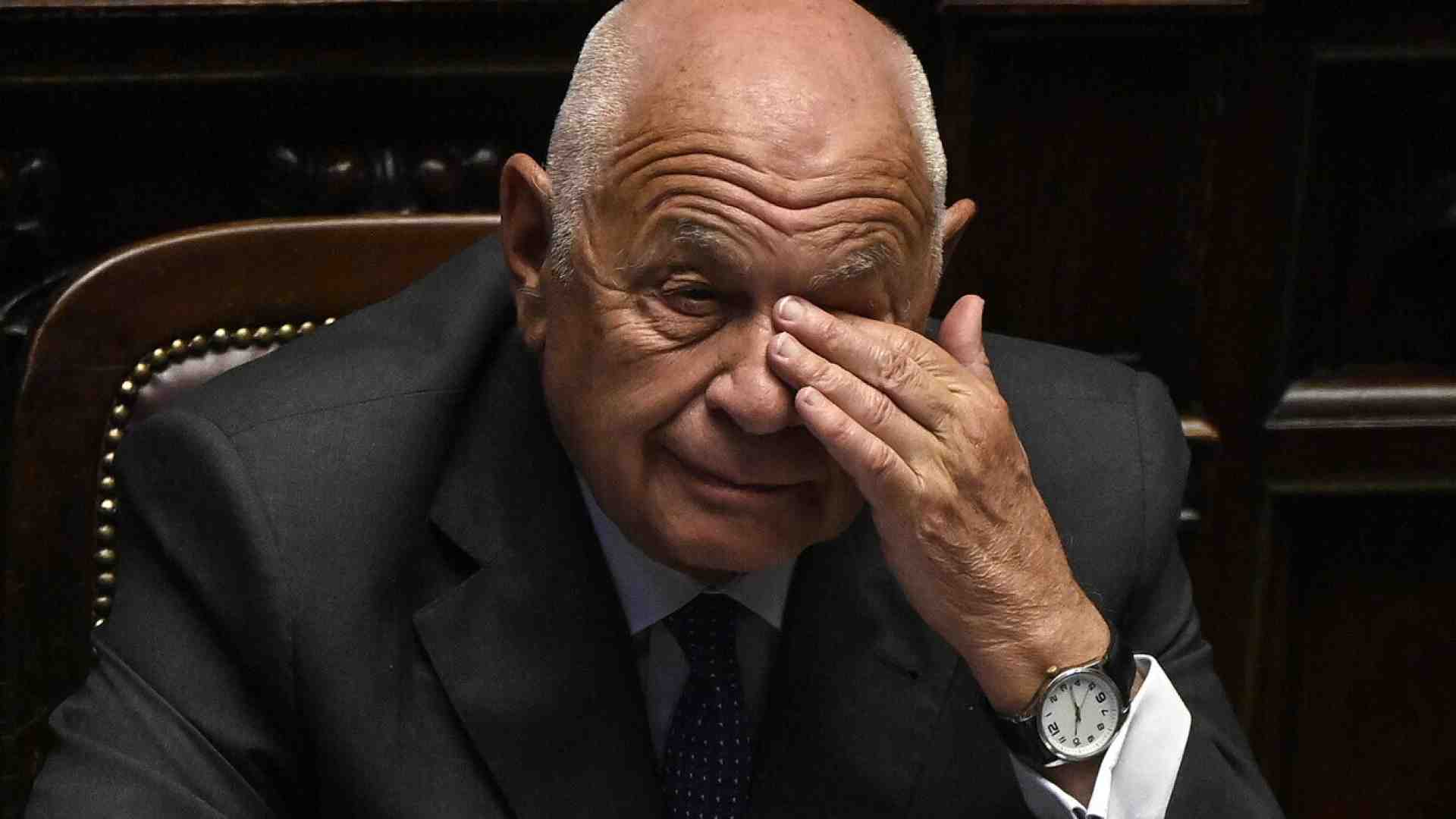 Nordio ostaggio della Lega sulle carceri. Invoca Mattarella ma va in ferie