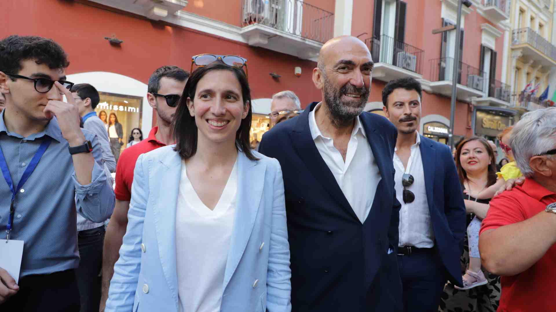 A Bari il campo largo sta implodendo: il neosindaco Leccese ancora senza giunta