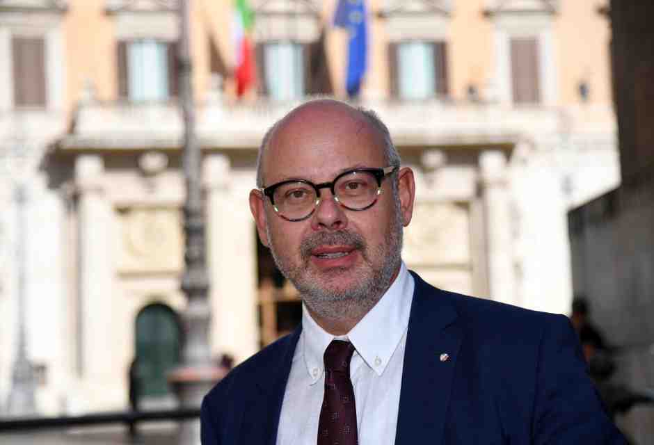 Accuse, veleni e strane consulenze: De Bertoldi espulso da Fratelli d'Italia