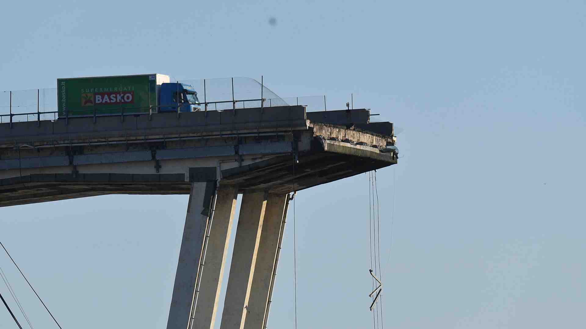 Sei anni dal crollo del Ponte Morandi. Mattarella: "Le responsabilità devono essere definitivamente accertate"