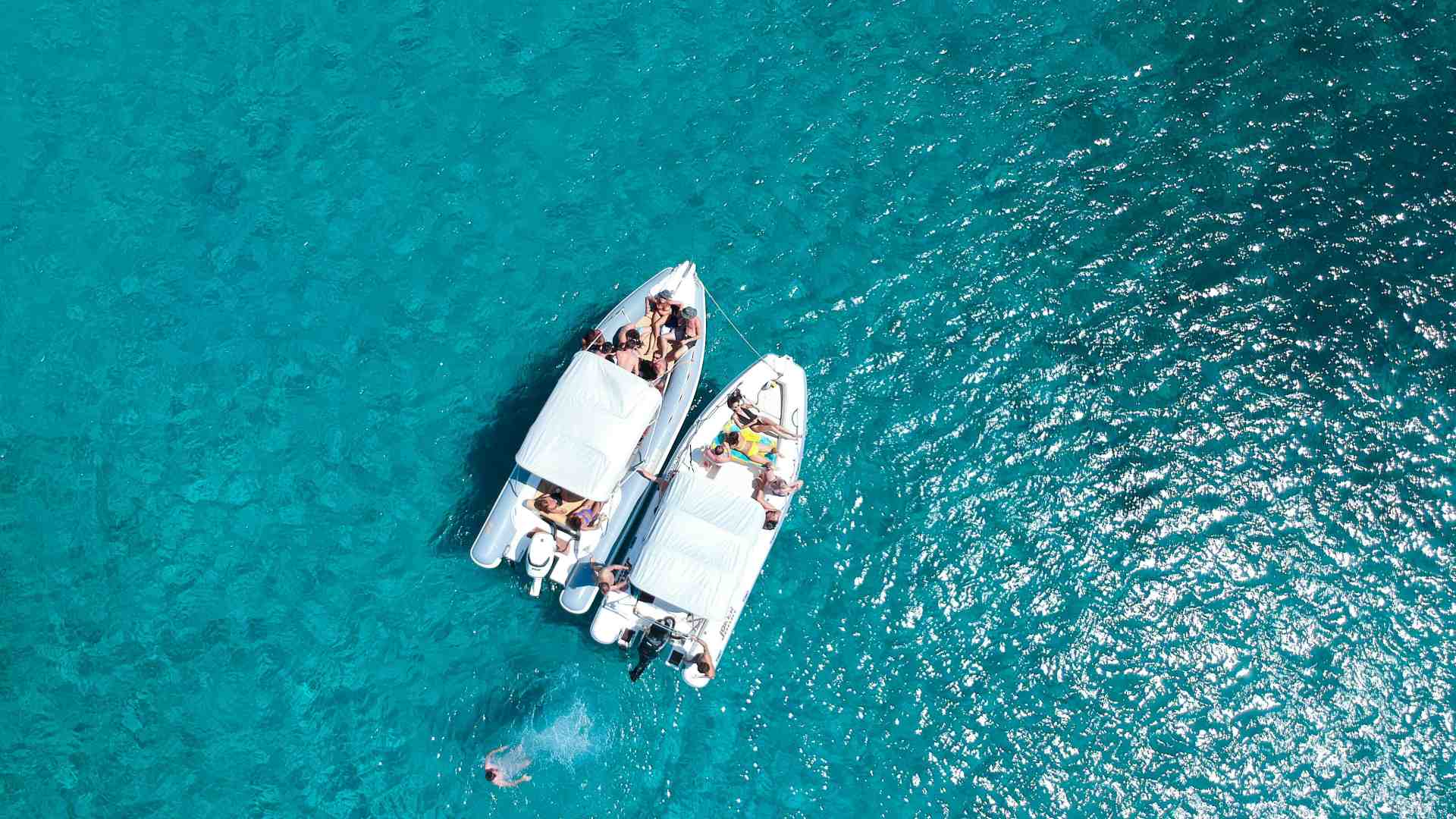 In barca l'infelicità è impossibile (se hai gli amici giusti)