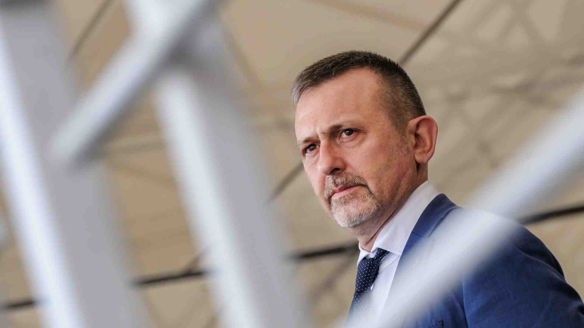 Delmastro visita il carcere di Taranto ma si dimentica dei detenuti