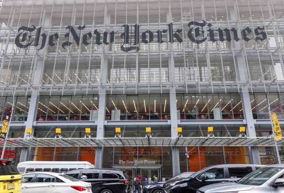 L’attacco a Bari Weiss racconta tutta la crisi d’identità del New York Times