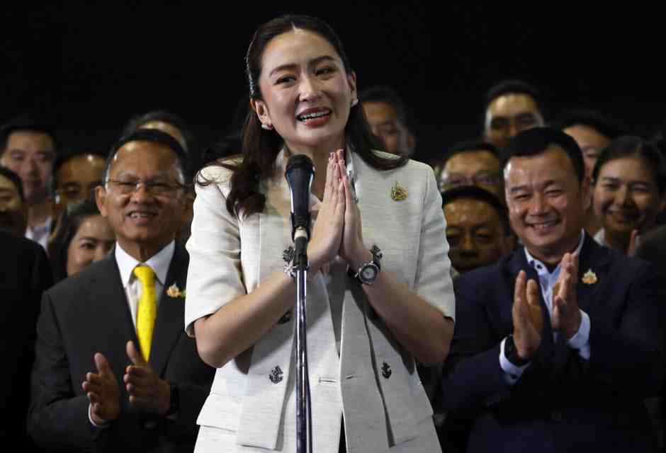 In Thailandia torna al governo Shinawatra: la nuova premier è la figlia dell'ex primo ministro Thaksin