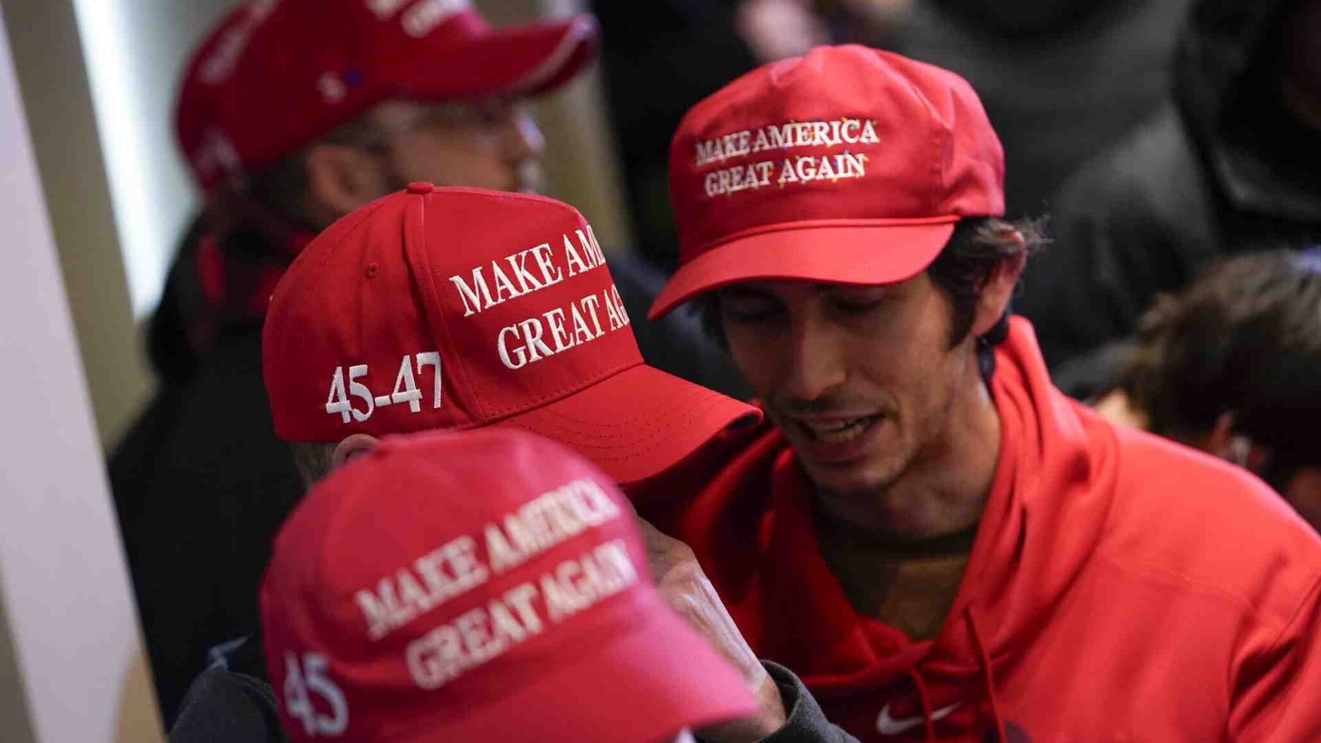 Fuentes e gli altri che mollano Trump, perdente e poco estremista