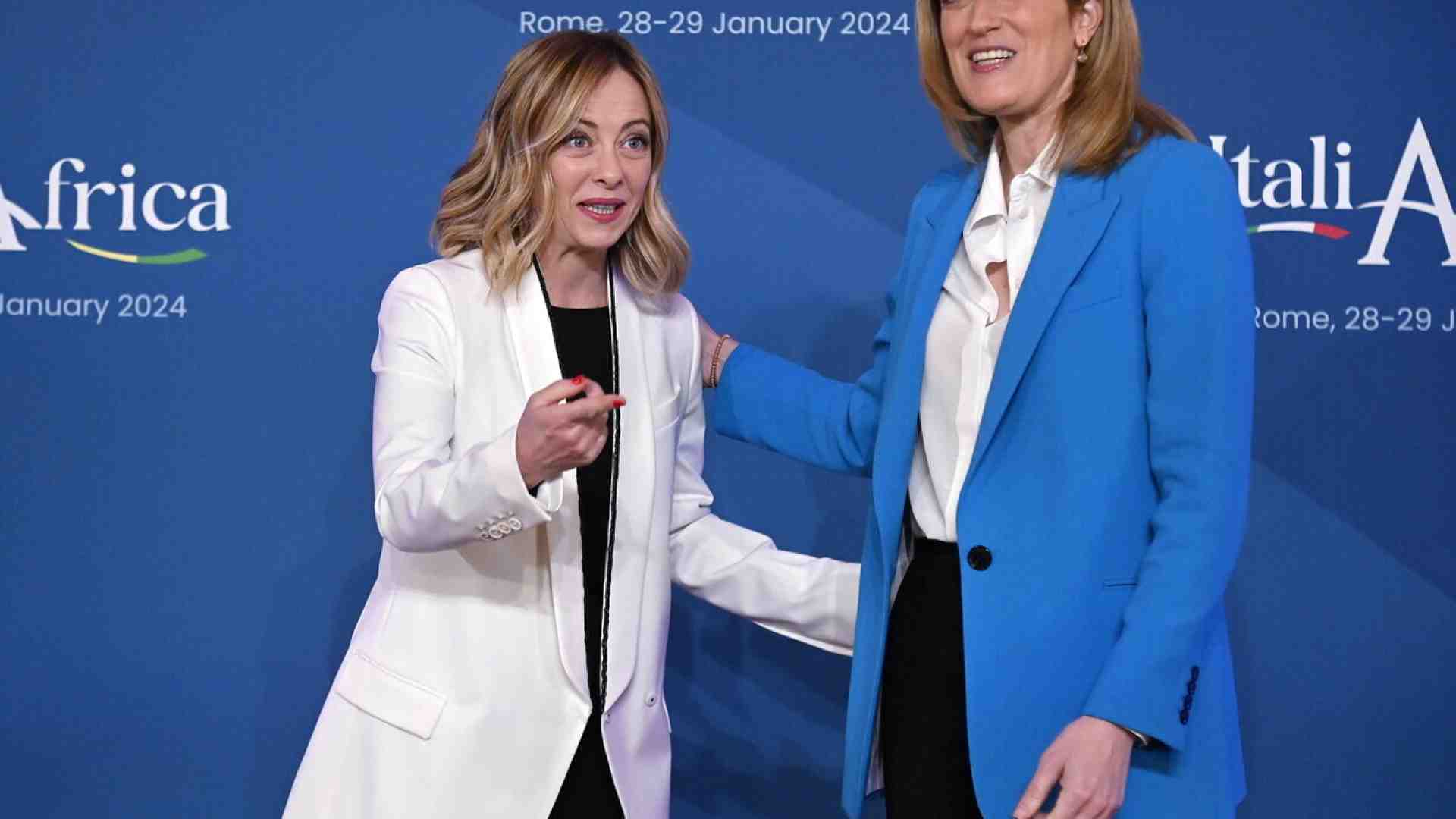 Meloni e l'assillo commissario Ue. In Valle d'Itria arriva anche Metsola