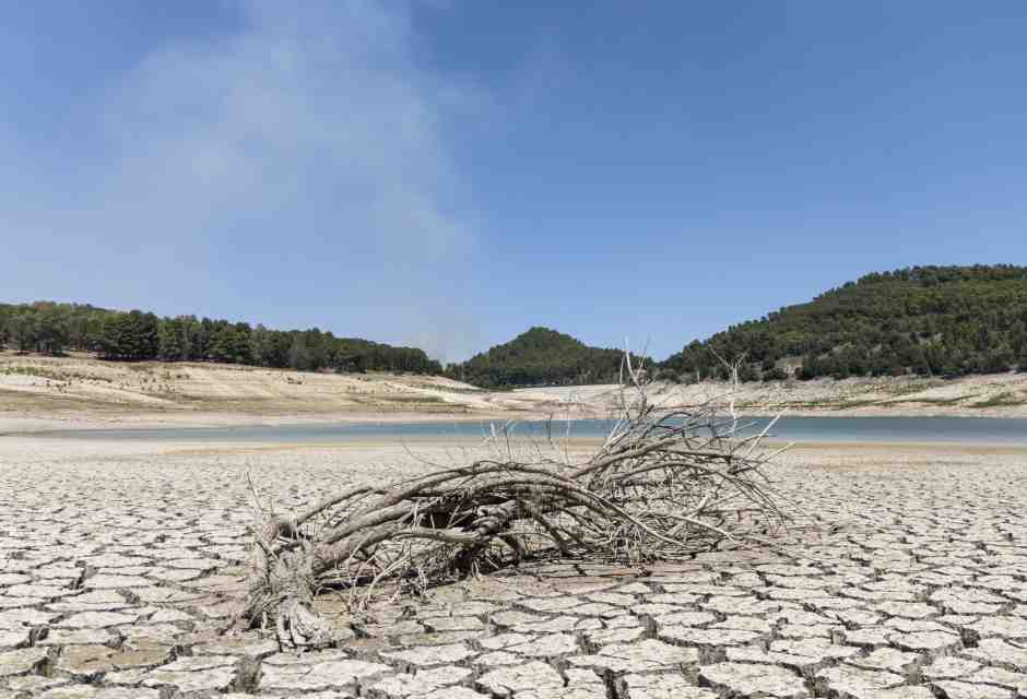 Contro i falsi miti sulla siccità. Cinque lezioni necessarie per il governo dell’acqua