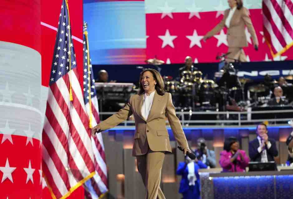 Notti magiche al Trump Hotel di Chicago, aspettando Kamala alla Convention democratica