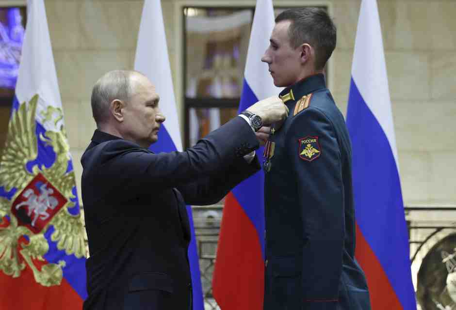 Giovanissimi, migranti e detenuti: chi sono i nuovi soldati di Putin