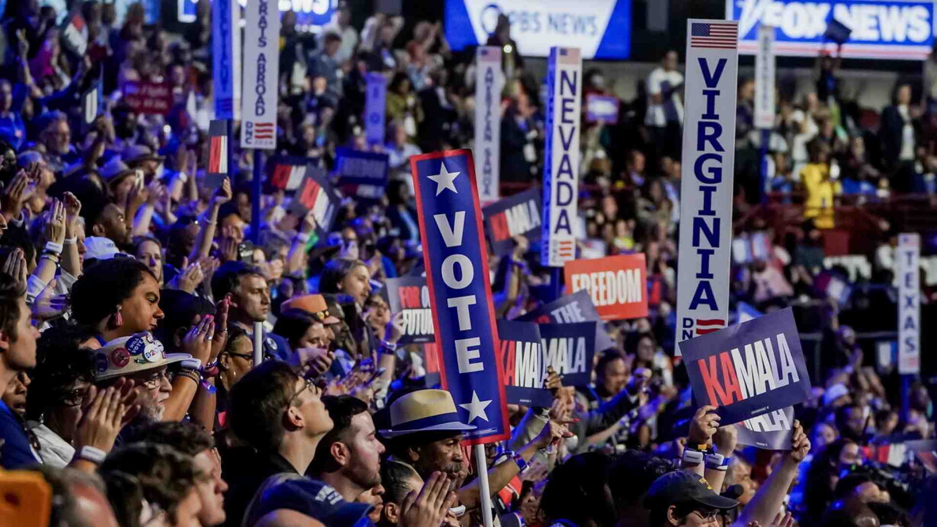 I Biden, i Clinton e gli Obama. Come funziona l’investitura di Harris