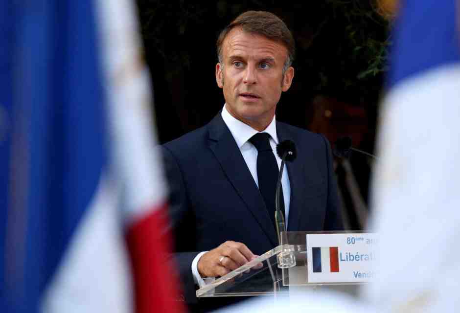 Macron alle prese con il governo e le consultazioni sconclusionate a sinistra