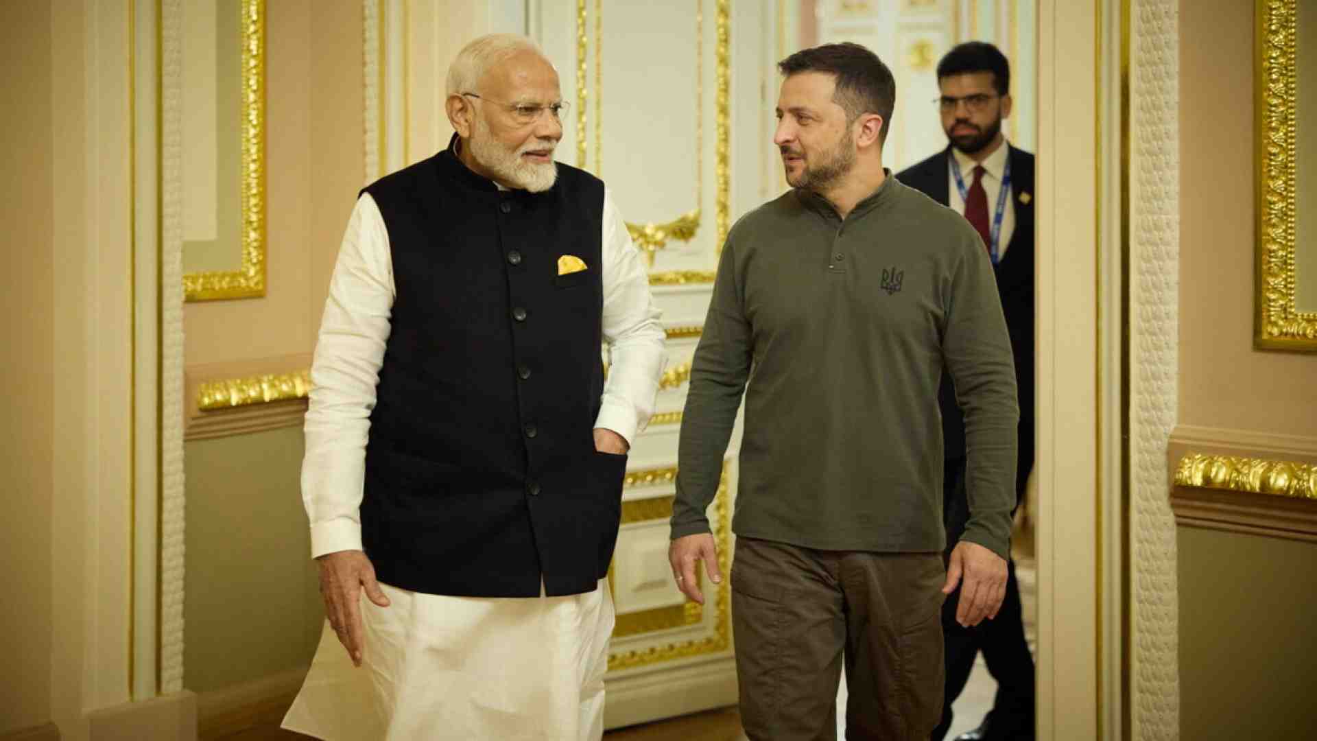 Modi l’equilibrista: dopo l’abbraccio a Putin, il leader indiano va a Kyiv