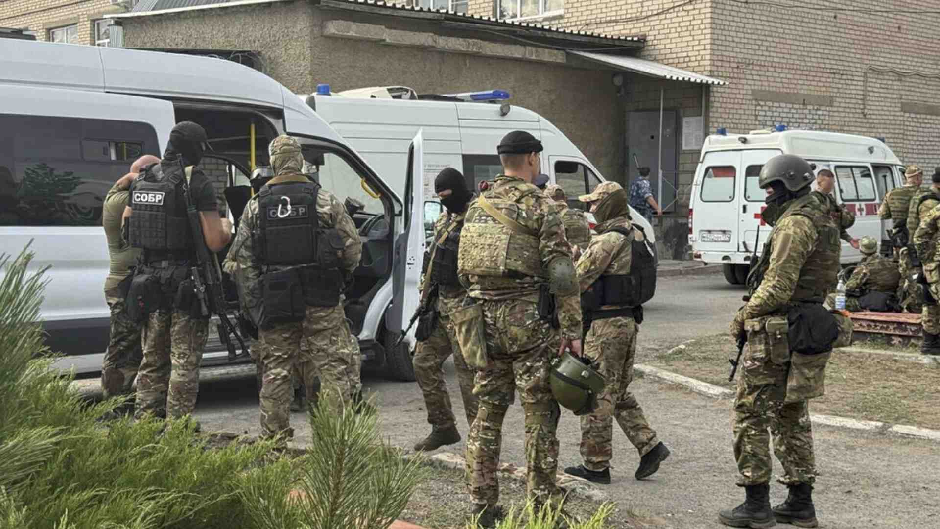 Non basta il bacio di Putin al Corano per risolvere i problemi di terrorismo della Russia