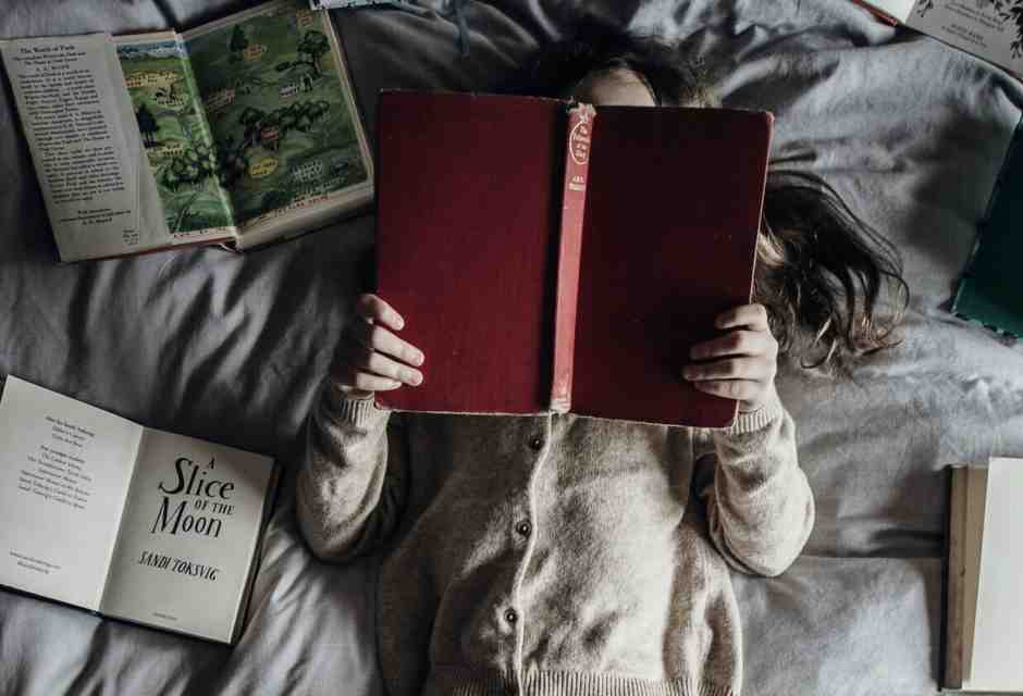 Con il ladro che si attarda per leggere, per una volta la letteratura si è fatta vita