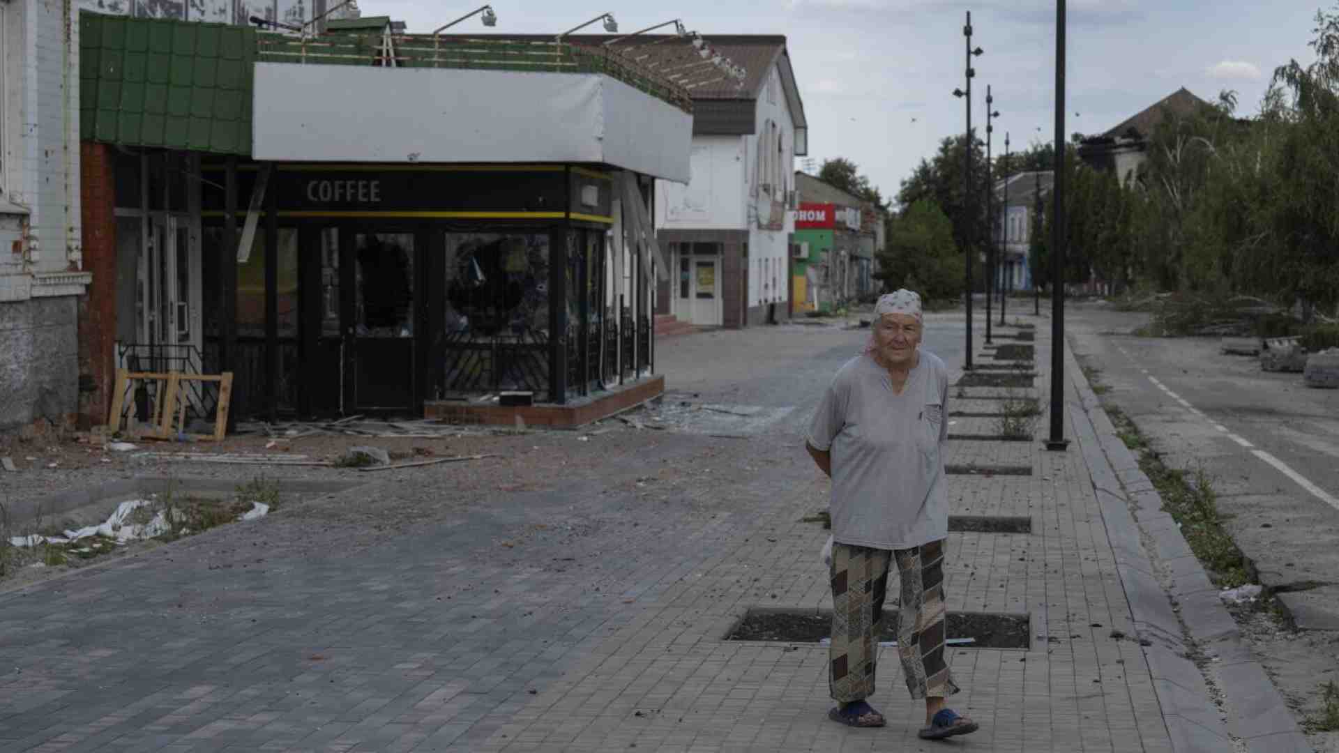 Nella regione ucraina dove parte l'offensiva in Russia, tra sfollati, scettici e militari sempre pronti