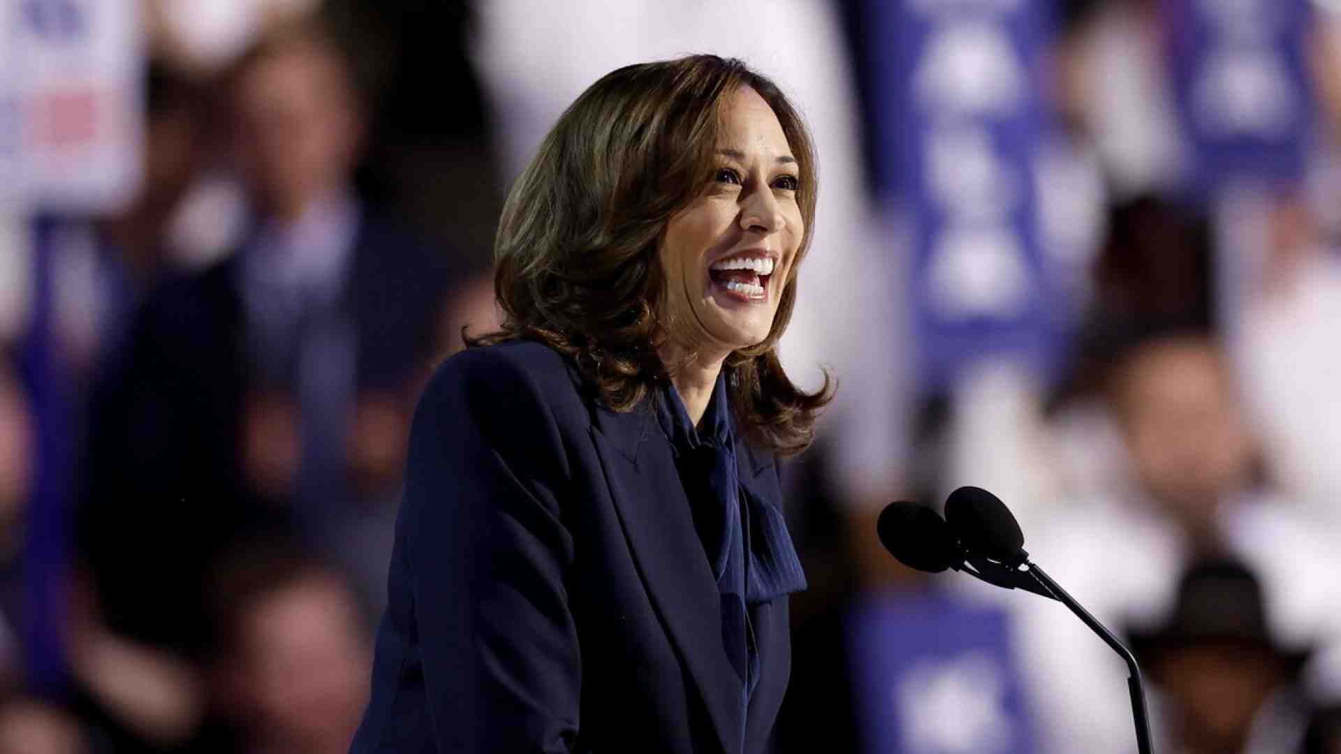 Dopo una convention straordinaria, per Kamala Harris è il momento di parlare di politica