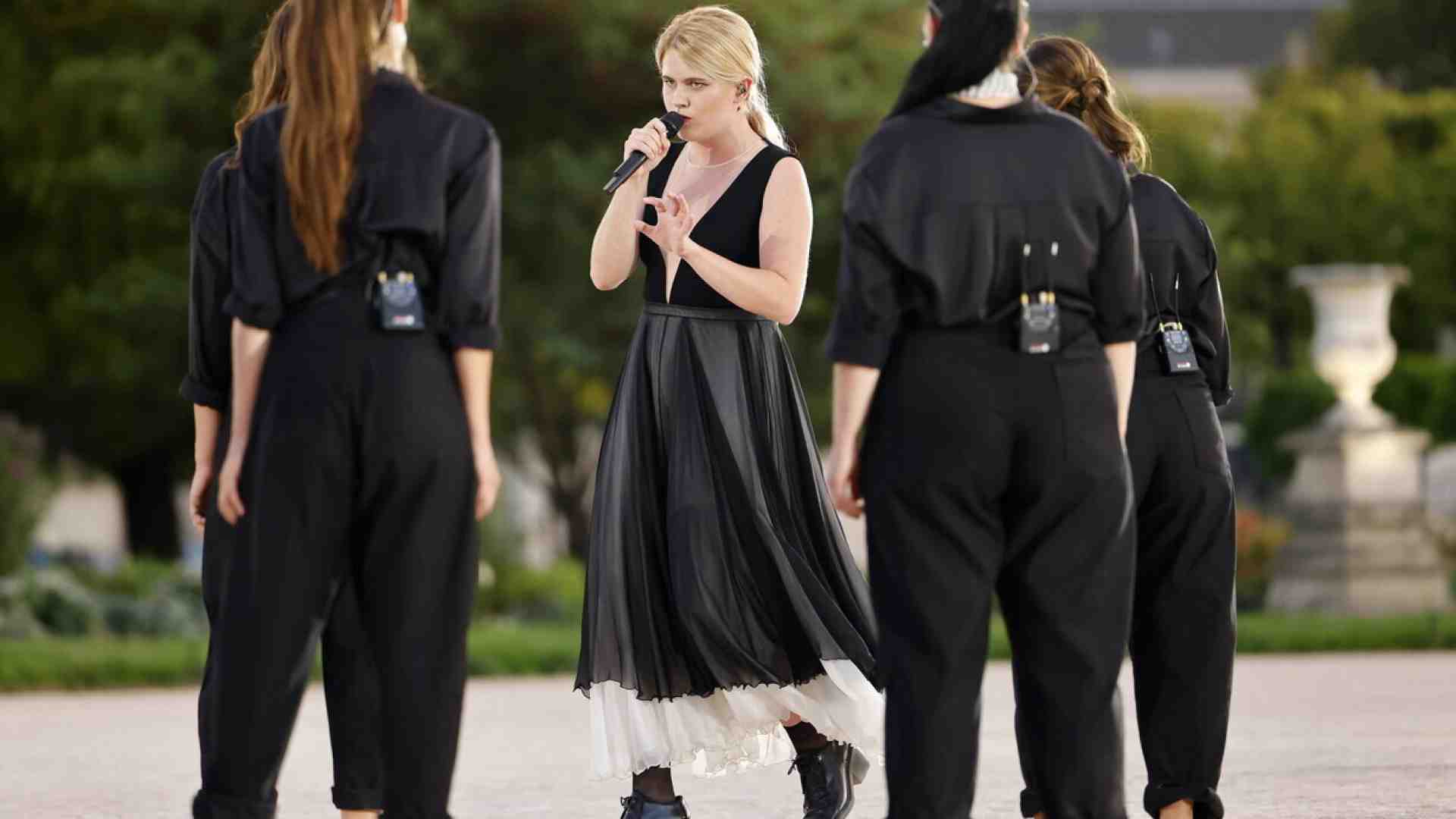 Con Zaho de Sagazan nasce una stella. Il pop francese ne aveva bisogno