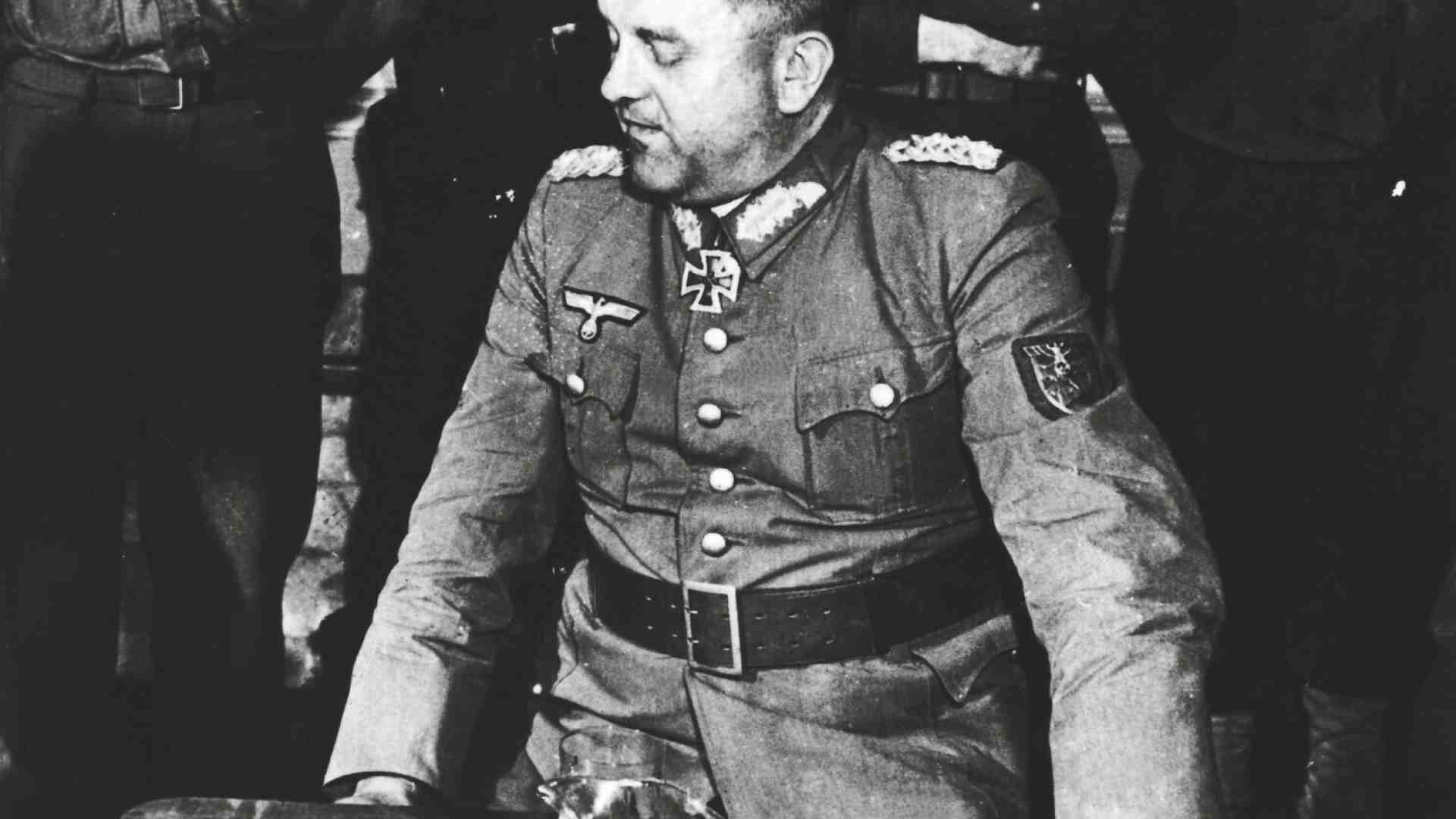 Il generale alla fine cedette: disobbedì all’ordine assurdo e Parigi non bruciò