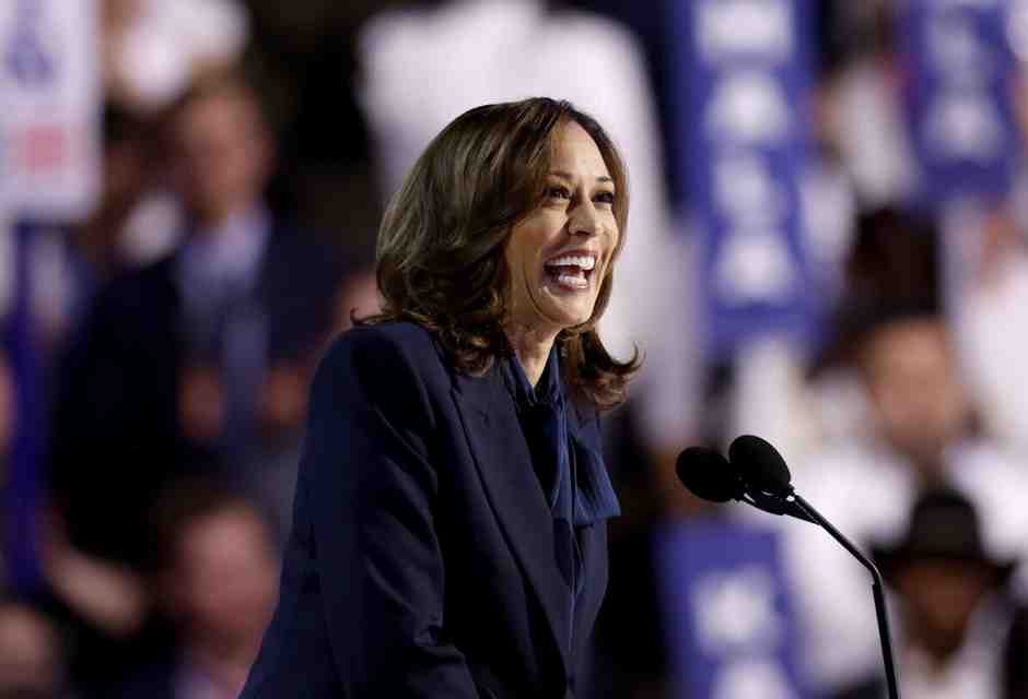 Dopo una convention straordinaria, per Kamala Harris è il momento di parlare di politica