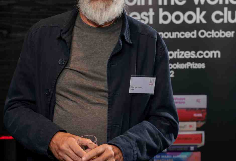 Il manuale di scrittura di M. John Harrison ha una premessa: il genere non conta