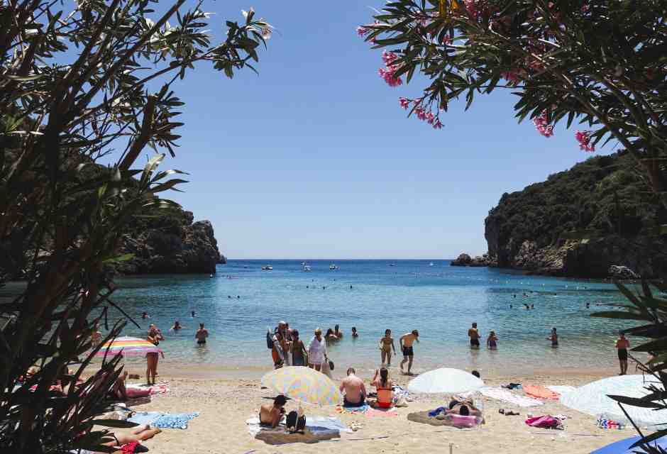 Overtourism, Bayesian & co: glossario semiserio delle parole che agitano l’estate