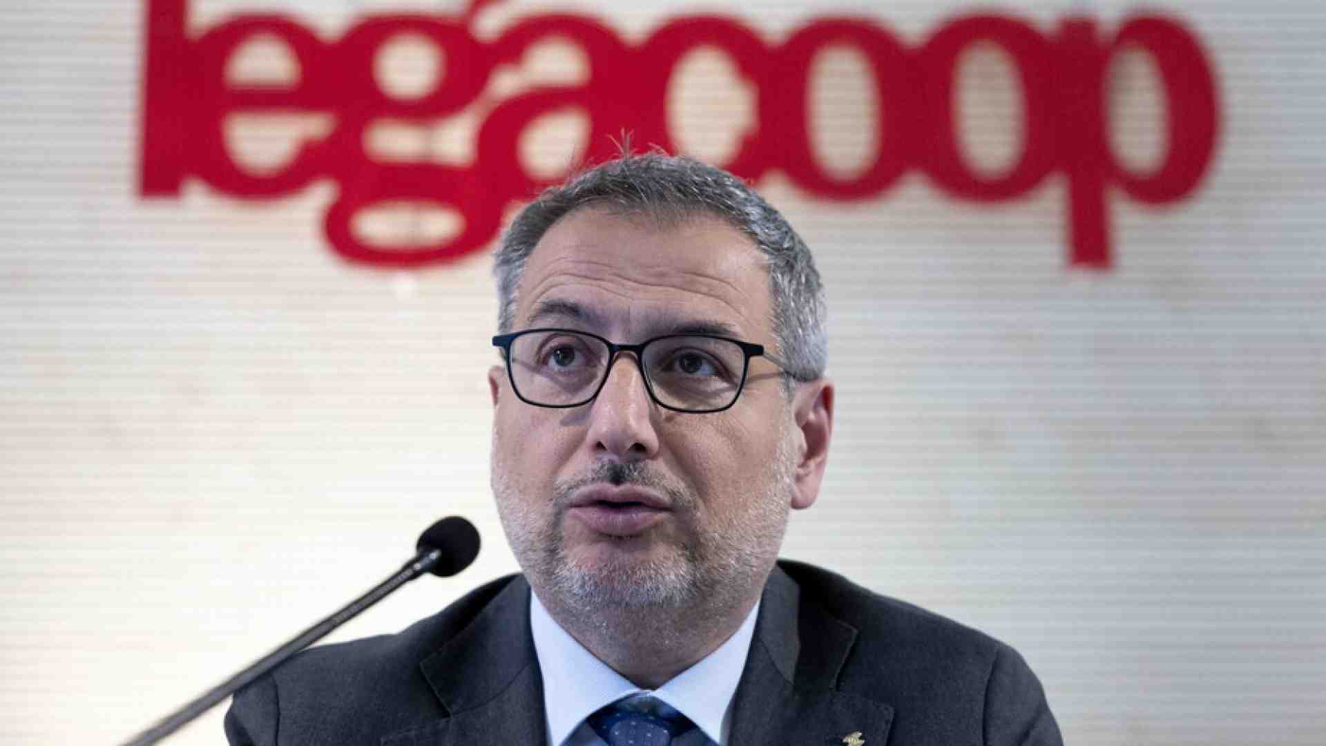 Cooperative rosse, bianche e pure blu: un impero da 135 miliardi