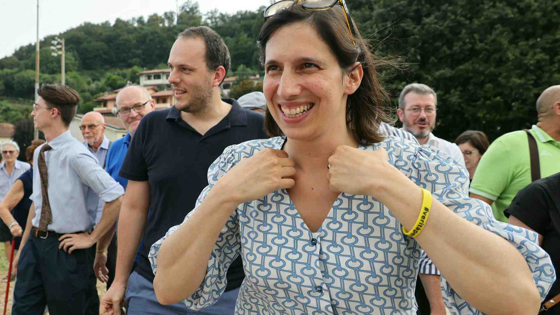 Schlein riemerge sabato a Procida. Problema: scaricare Orlando e sistemare Gentiloni