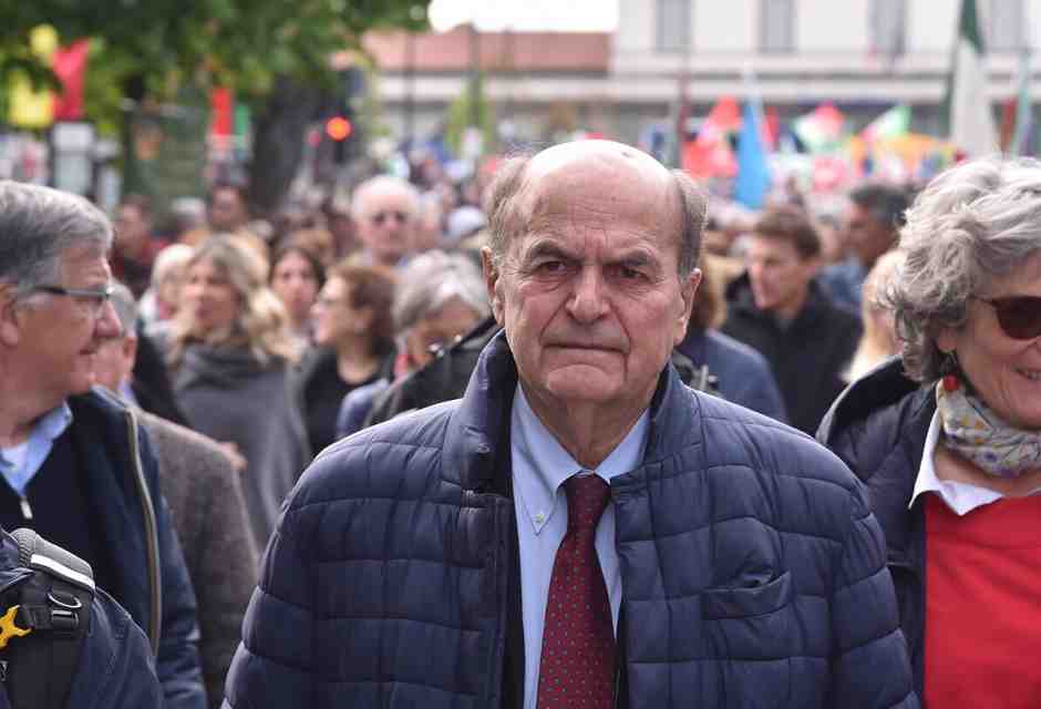 Bersani: "A Vannacci ridirei tutto. La durata del governo? Dipende dalla manovra e dall'Autonomia"